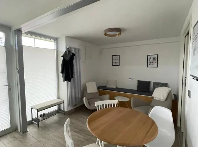 Mr And Mrs Bright 5 Apartma *