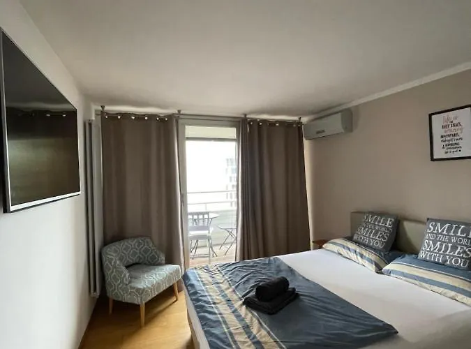 Mr And Mrs Bright 5 Apartma Ljubljana